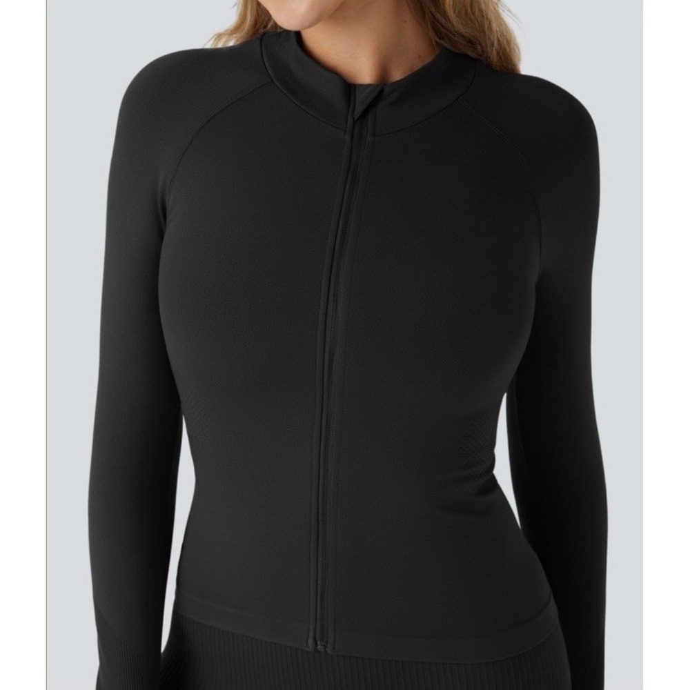 Halara OneForm Seamless Flow Collar Zip Up Jacket Raglan Thumb Hole Black M NWT - Picture 3 of 10